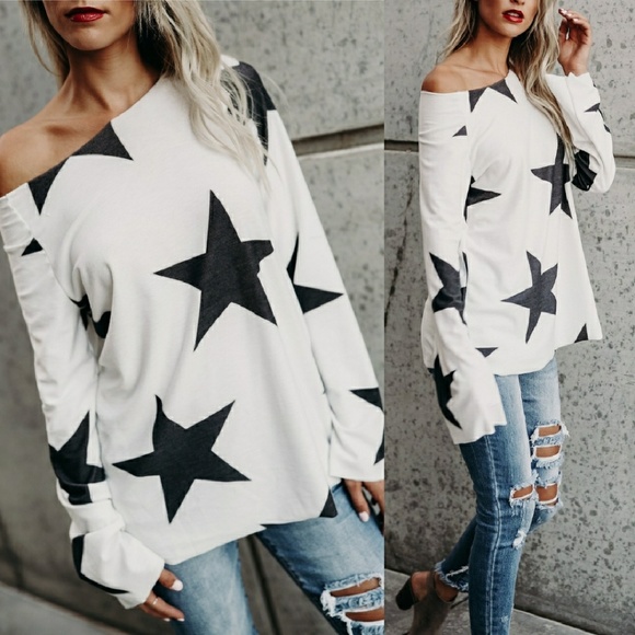 Oversized Star Top - Picture 2 of 3